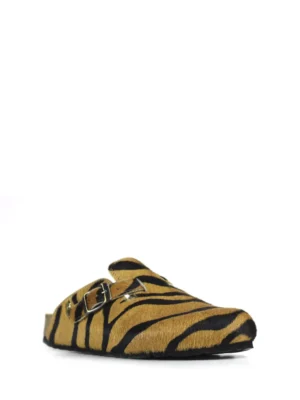 Maria-Sandália Fechada Animal Print Castanho