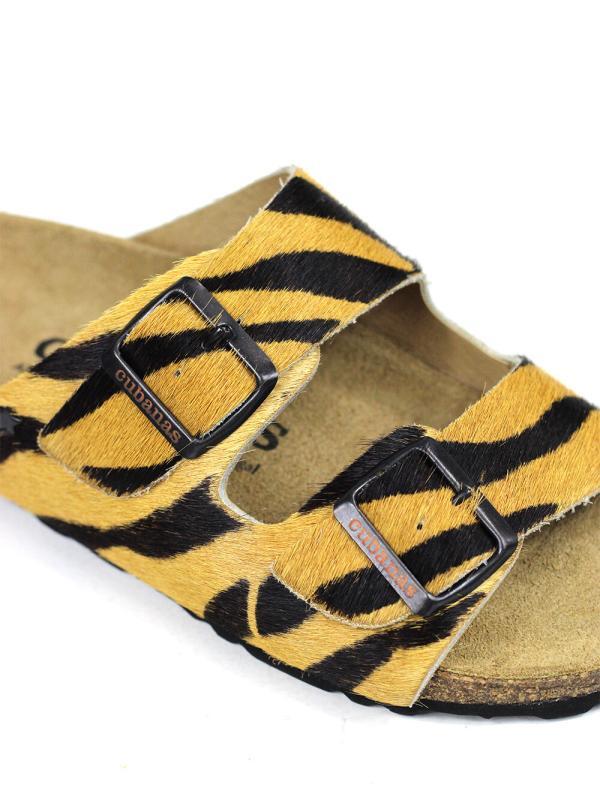 Sandália Comporta em Animal Print Amarelo