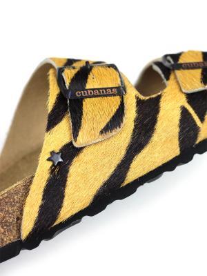 Sandália Comporta em Animal Print Amarelo