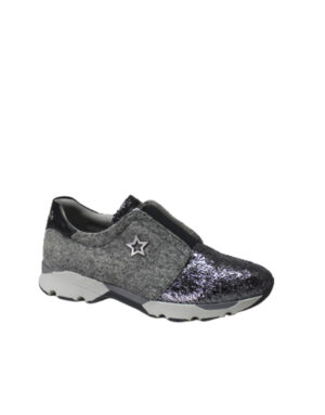 RUNGREY x