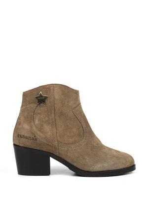 Bota Vitoria Camurça Camel