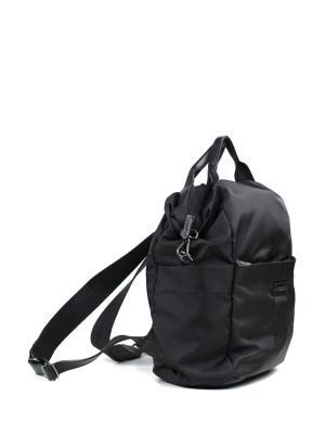 MOCHILA PRETA COM BOLSOS EXTERIORES