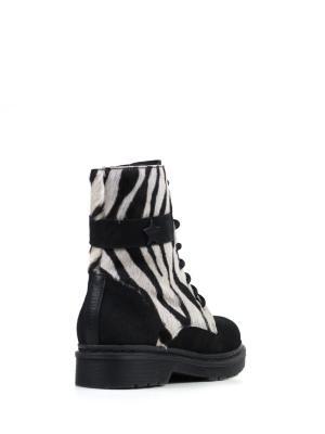 Bota em Camurça Preta e Estampa de Animal Print