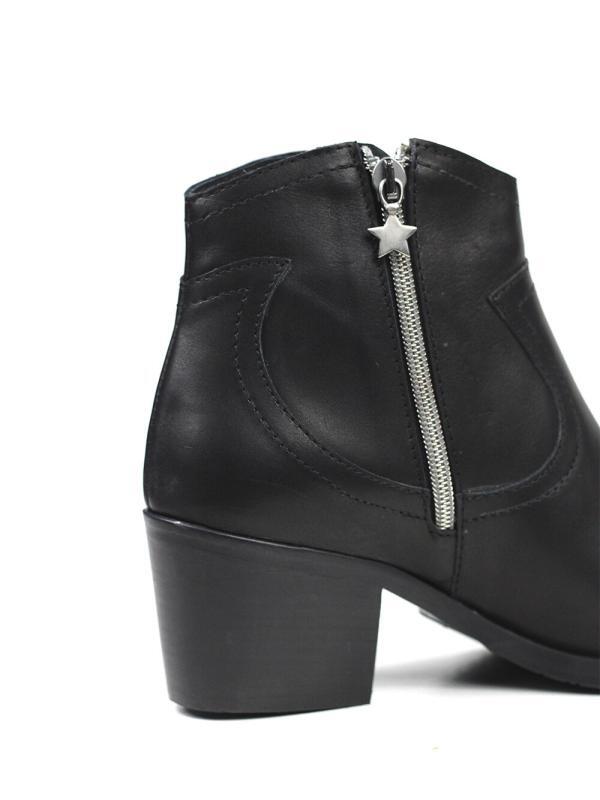 BOTA PRETA EM PELE COM SALTO EM BLOCO