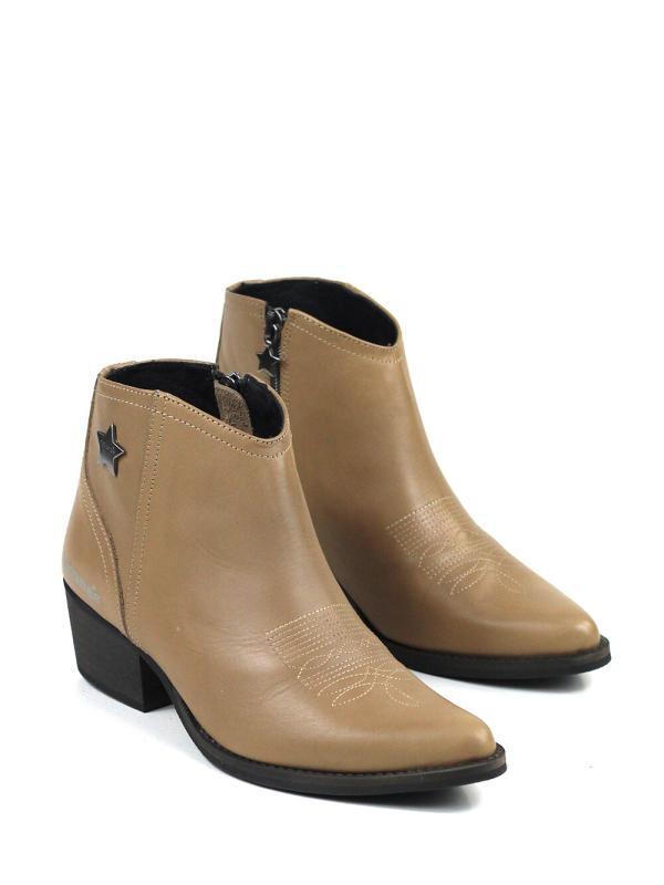 Botim Texano Beige em Pele com Salto em Bloco