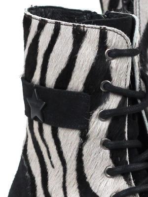 Bota em Camurça Preta e Estampa de Animal Print