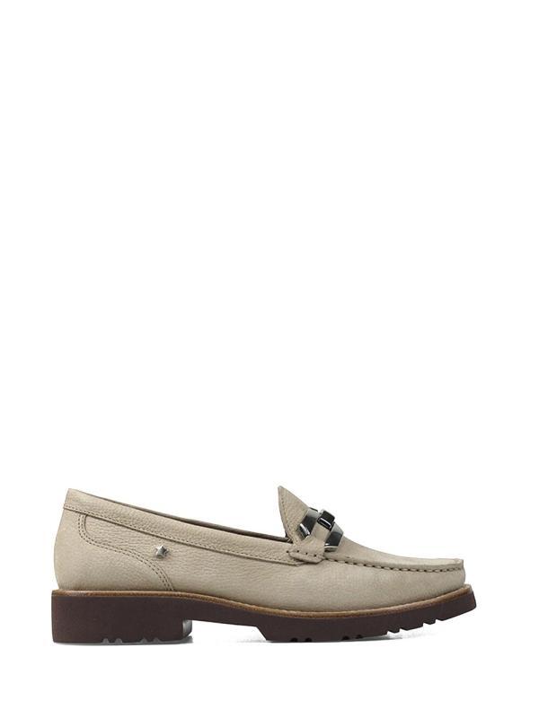 Loafer em Pele Beige com Pormenor Prata