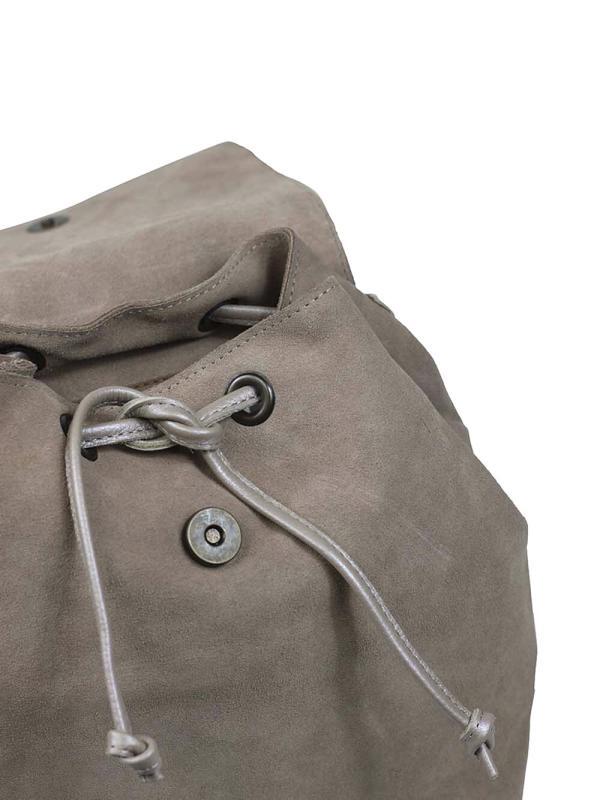 Mochila em Camurça Beige com Glitter e Alças em Pele
