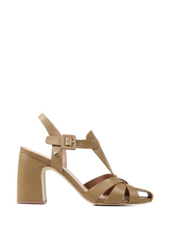 Sandália em Pele Beige com Tiras e Salto em Bloco