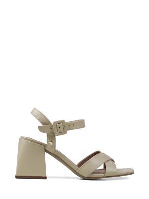 White Leather Sandal with Crossed Straps and Block Heel