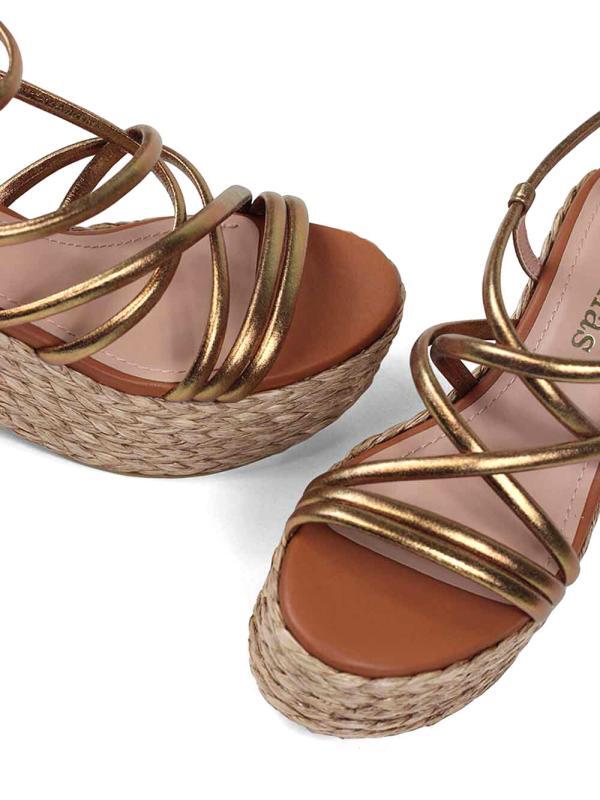 Sandal with Platform and Metallic Straps - Image 4