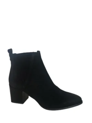 Bota em Pele Preta com Salto em Bloco