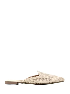 Mule em Crochet Branco e Biqueira Fina