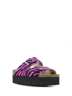 Amalia-Sandália Plataforma em Pelo Rosa Animal Print e Duas Tiras