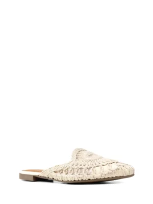 Mule em Crochet Branco e Biqueira Fina