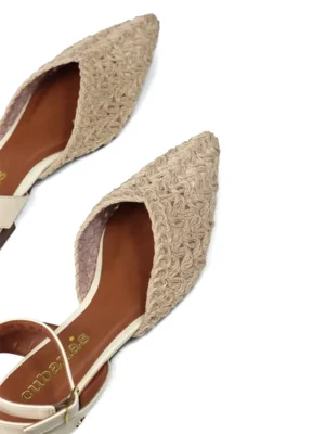 Mule em Crochet Branco e Fecho no Tornozelo