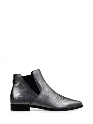 Bota Rasa em Pele Cinza