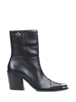 Bota Preta em Pele e Biqueira em Metal