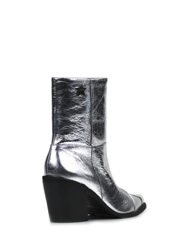 Bota em Pele Prata e Biqueira em Metal