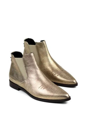 Bota Rasa em Pele Dourada