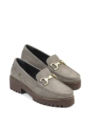 Loafer em Pele Cinza e Sola Tratorada