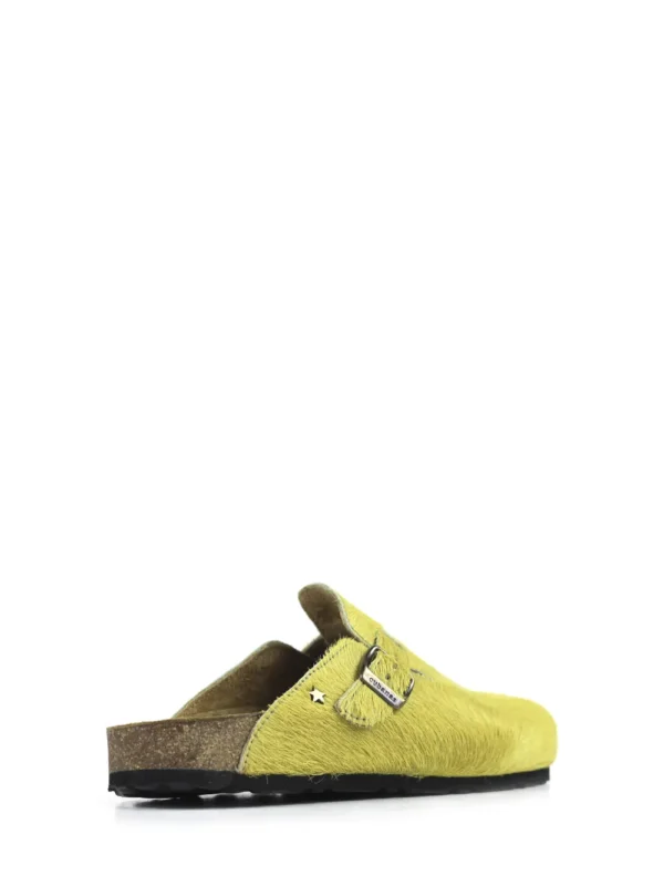 Maria-Closed Sandal in Yellow Fur - Image 3