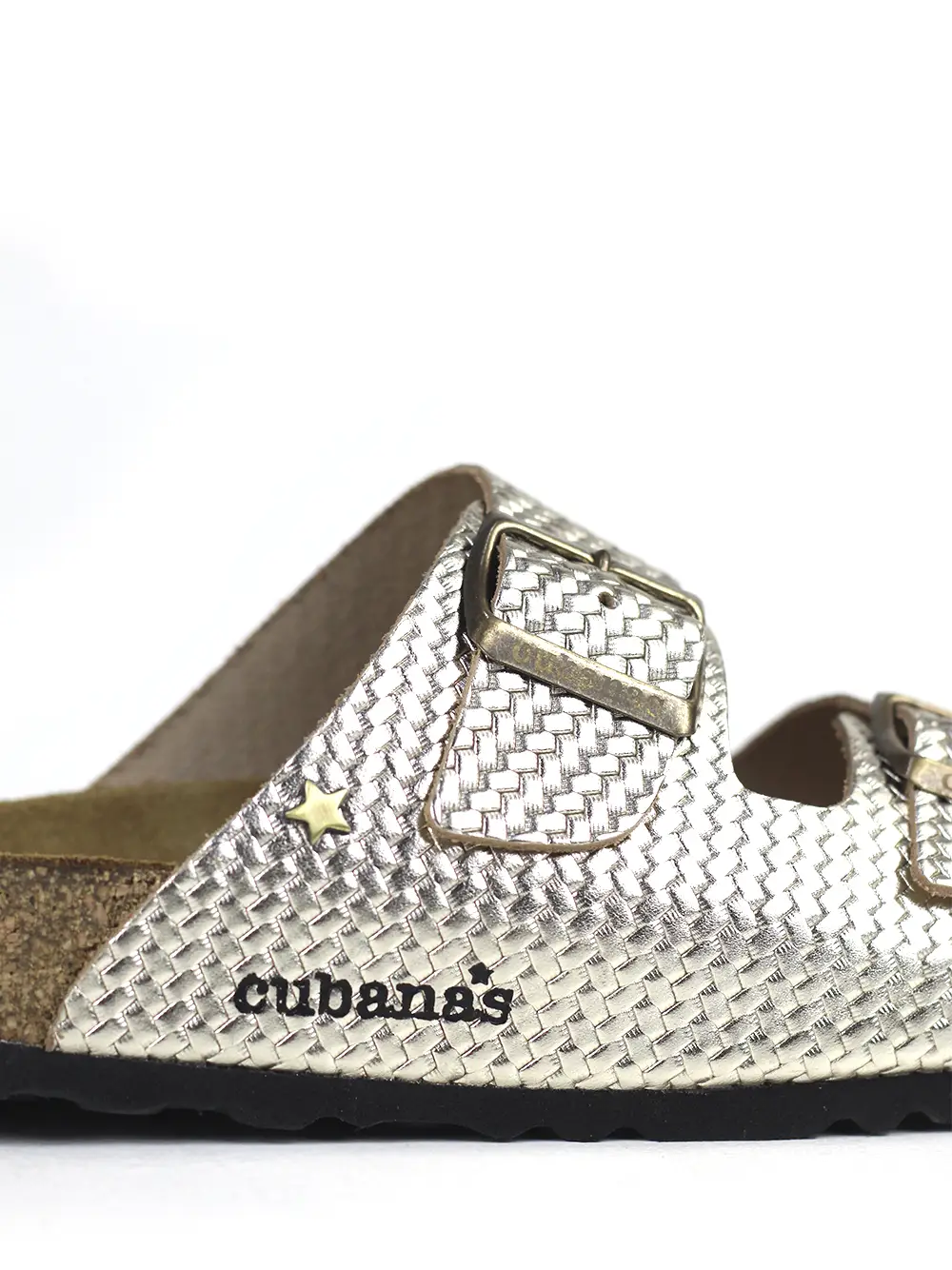 Amalia-Sandália em Pele Texturizada Dourada com Duas Tiras - Image 4